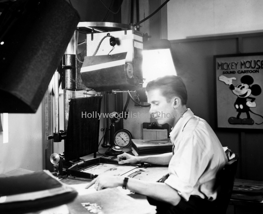 Walt Disney Studios 1931 2719 Hyperion Ave. Hollywood.jpg